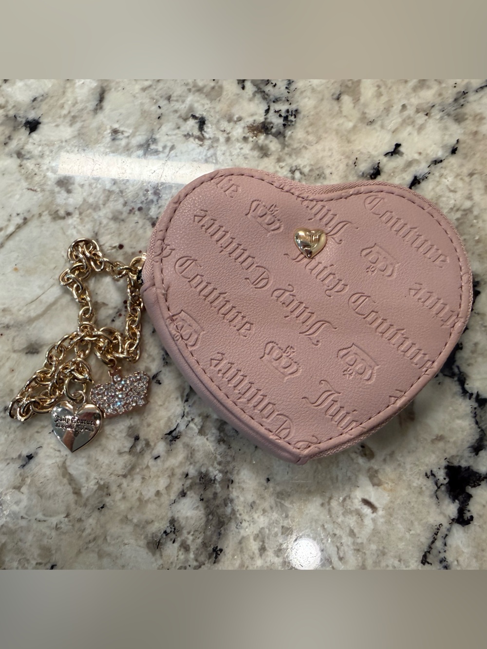Juicy Couture NWOT Blush Pink Heart Coin Pouch w/Gold Chain Charms